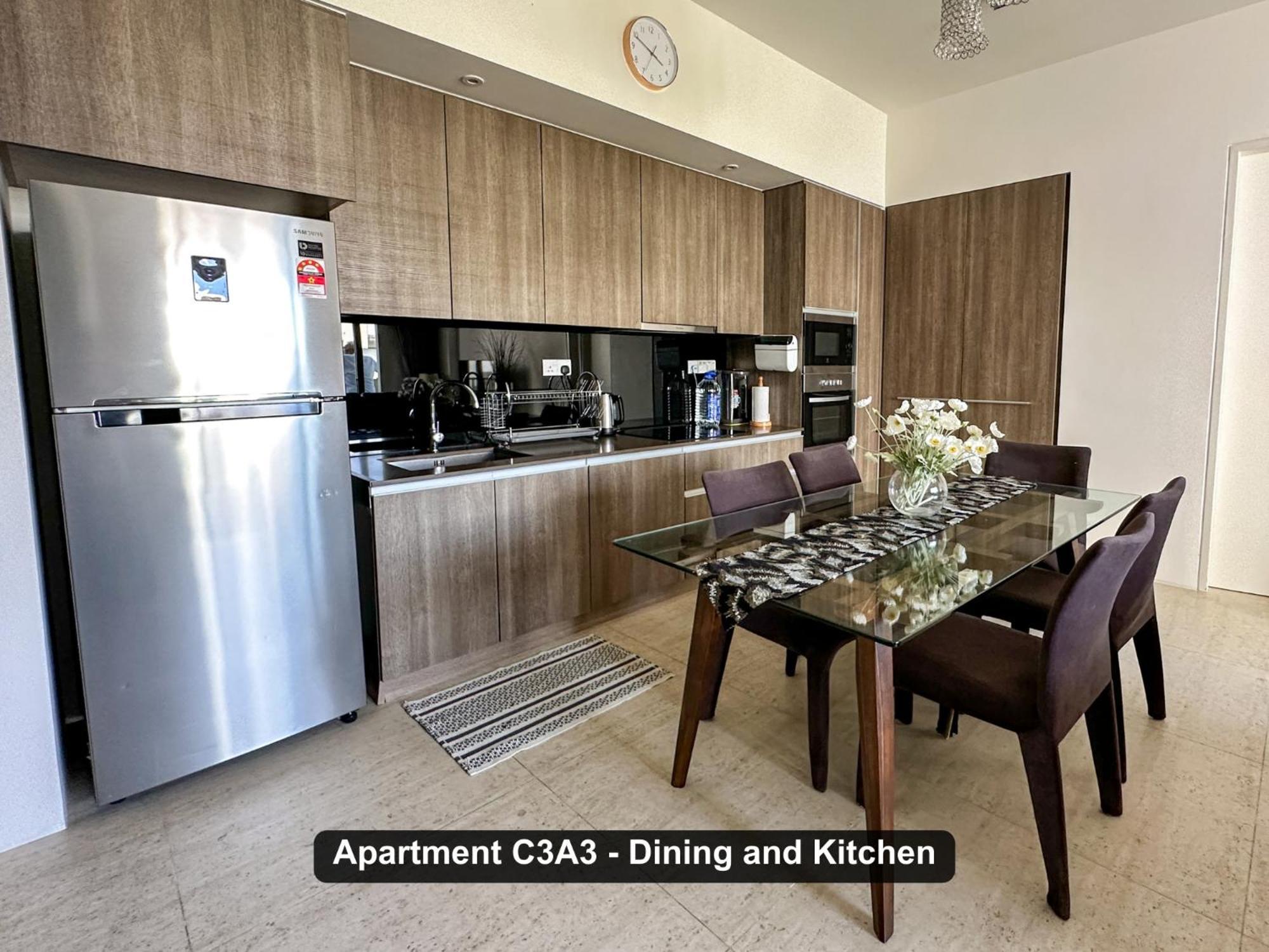 By The Sea- Pool And Sea View Apartment บาตูเฟอริงกี ภายนอก รูปภาพ