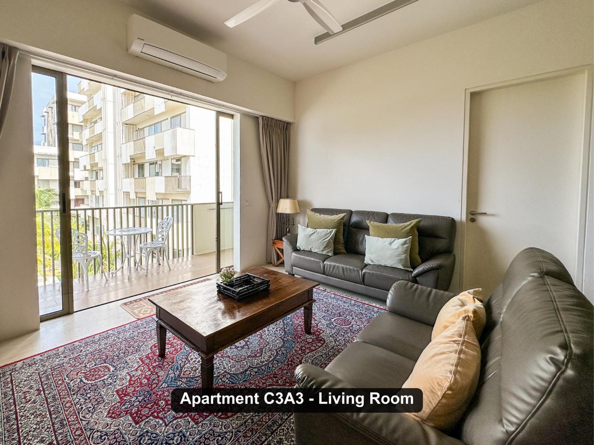 By The Sea- Pool And Sea View Apartment บาตูเฟอริงกี ภายนอก รูปภาพ