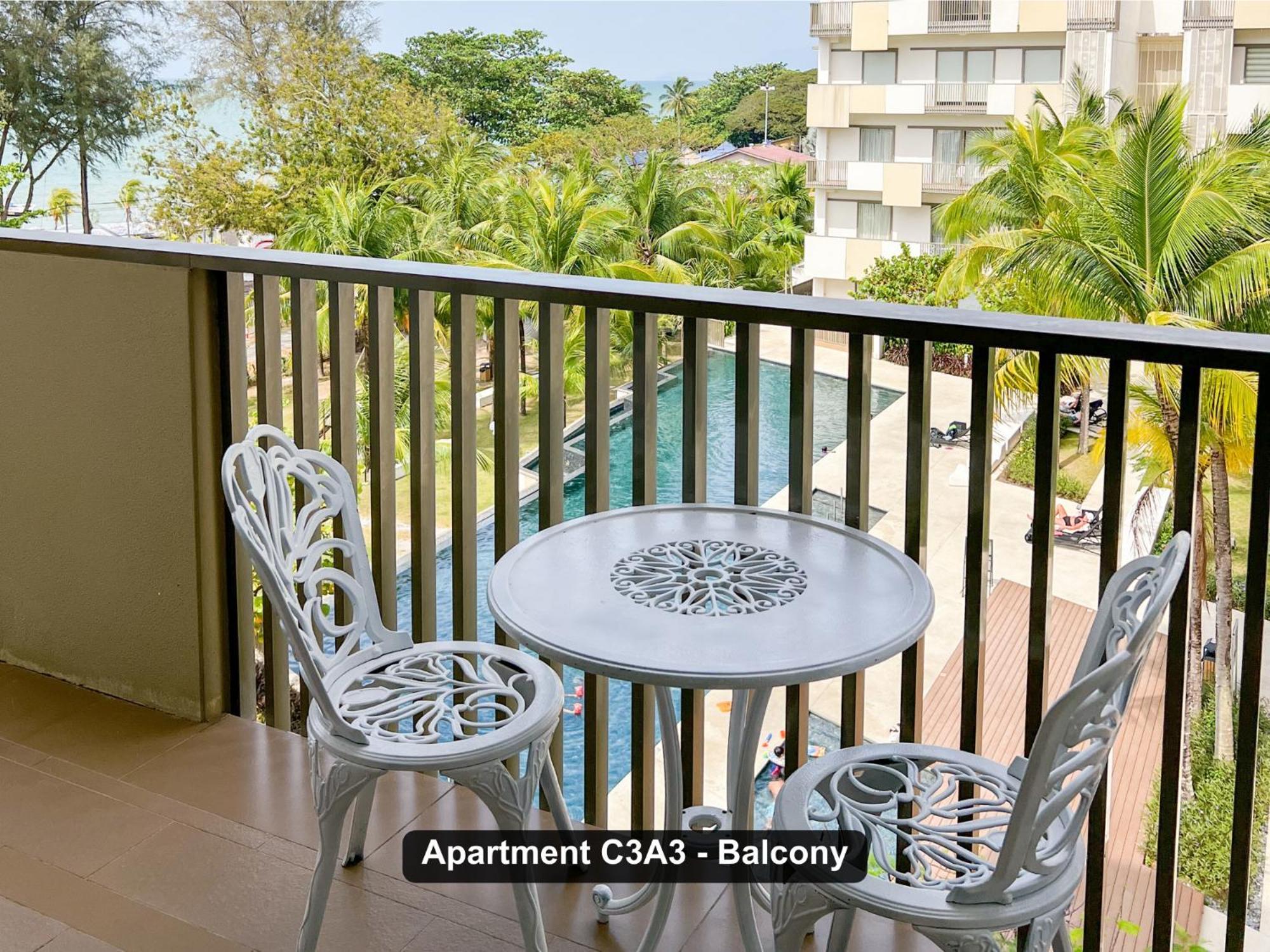 By The Sea- Pool And Sea View Apartment บาตูเฟอริงกี ภายนอก รูปภาพ