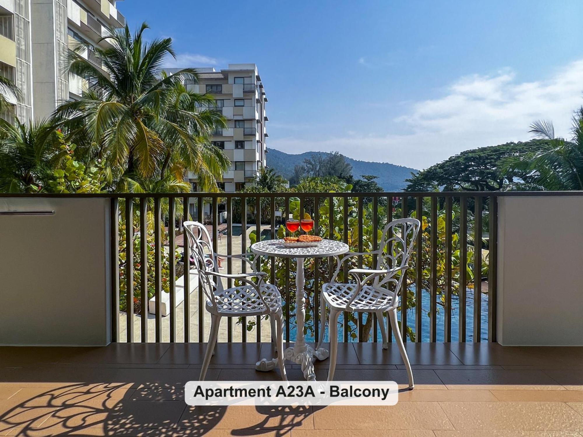 By The Sea- Pool And Sea View Apartment บาตูเฟอริงกี ภายนอก รูปภาพ