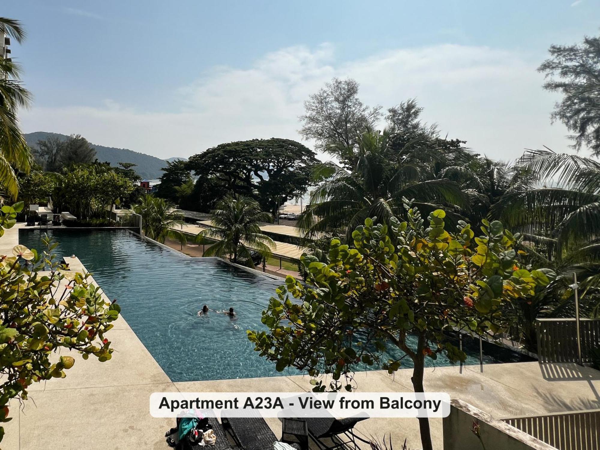 By The Sea- Pool And Sea View Apartment บาตูเฟอริงกี ภายนอก รูปภาพ